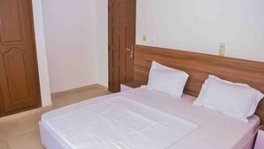 2 bedrooms, iron/ironing board, WiFi (free) - Sans thème (Cotonou)