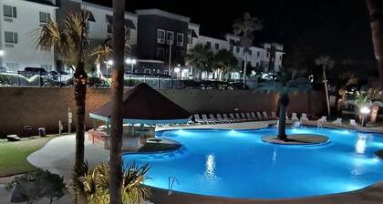 Gulf and Pool Views, Top Floor - Come and Stay at Pelican Bungalow! Remodeled Pool