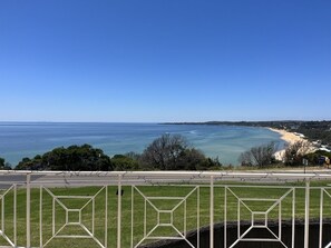 Property grounds - Beachfront home with amazing views (Mount Martha)
