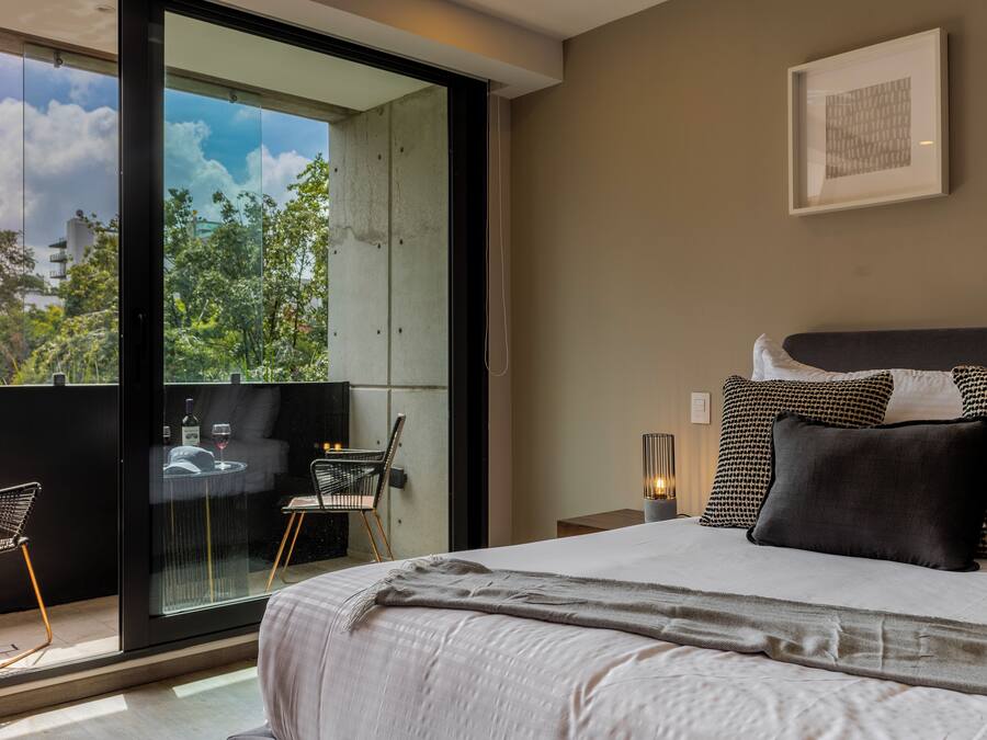 Luxury Apartment, 3 Bedrooms, Balcony, City View