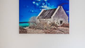 2 bedrooms, iron/ironing board, travel cot, free WiFi