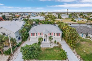 Exterior - 3/2 Pool Home in St. James, Gorgeous Views! (Saint James City)