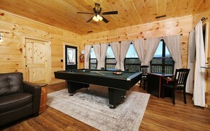 Game room - Lily's Hideaway - Games and gorgeous views! (Sevierville)