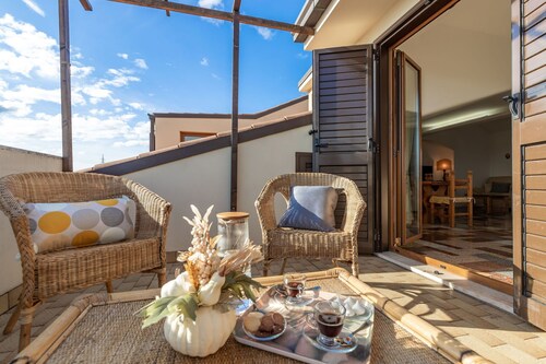Cosy apartment for 8 people with hot tub, WIFI, A/C, TV, terrace and panoramic view