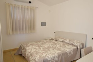 2 Schlafzimmer, Bügeleisen/Bügelbrett, kostenloses WLAN