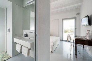 3 makuuhuonetta, silitysrauta/-lauta, vauvan matkasänky, ilmainen Wi-Fi