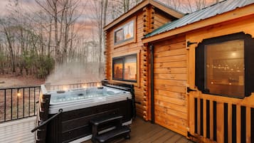 Tina de hidromasaje al aire libre