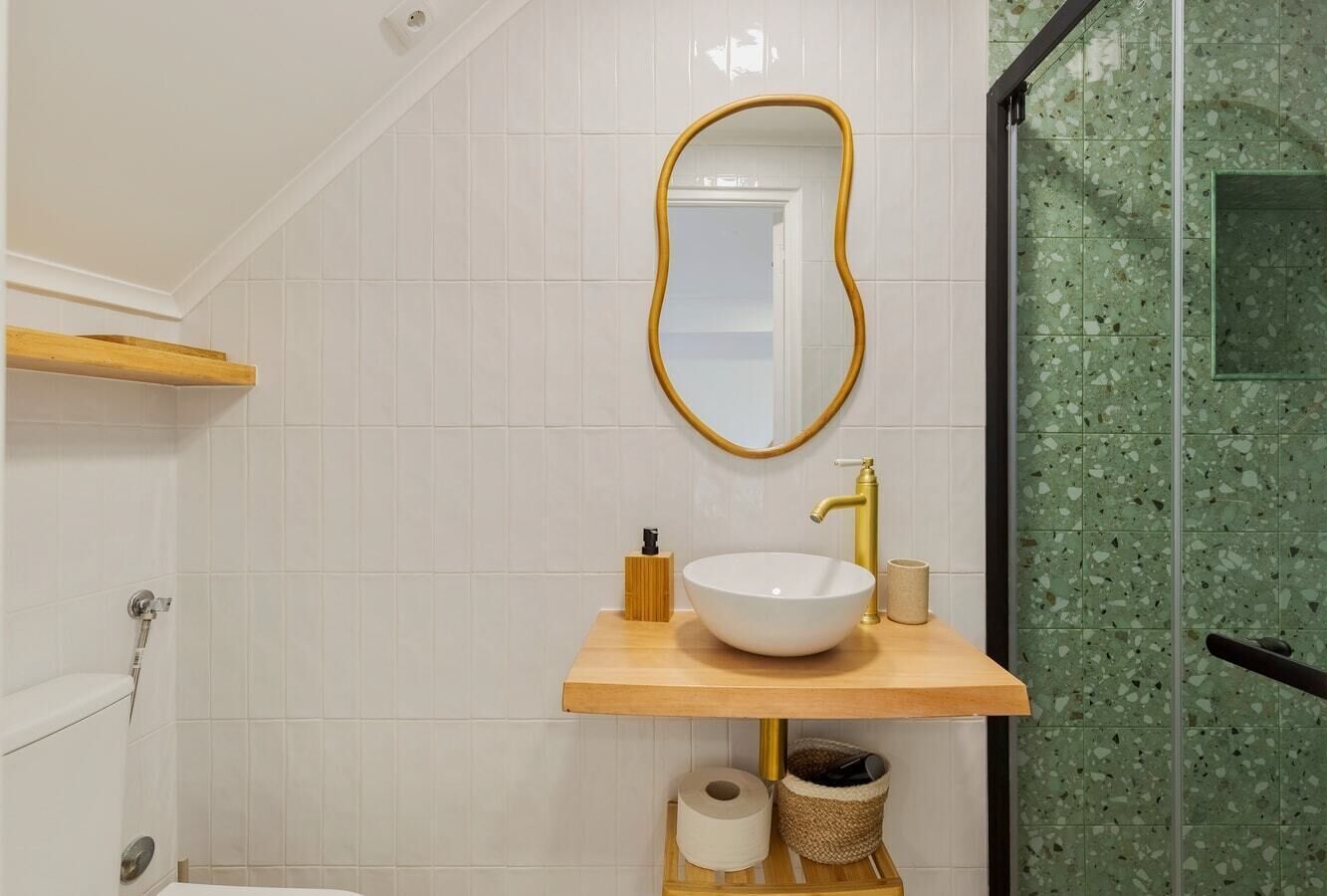 Hair dryer, towels