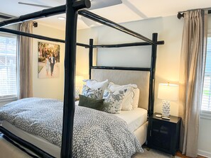 3 室のベッドルーム、アイロン / アイロン台、WiFi (無料)、ベッドシーツ