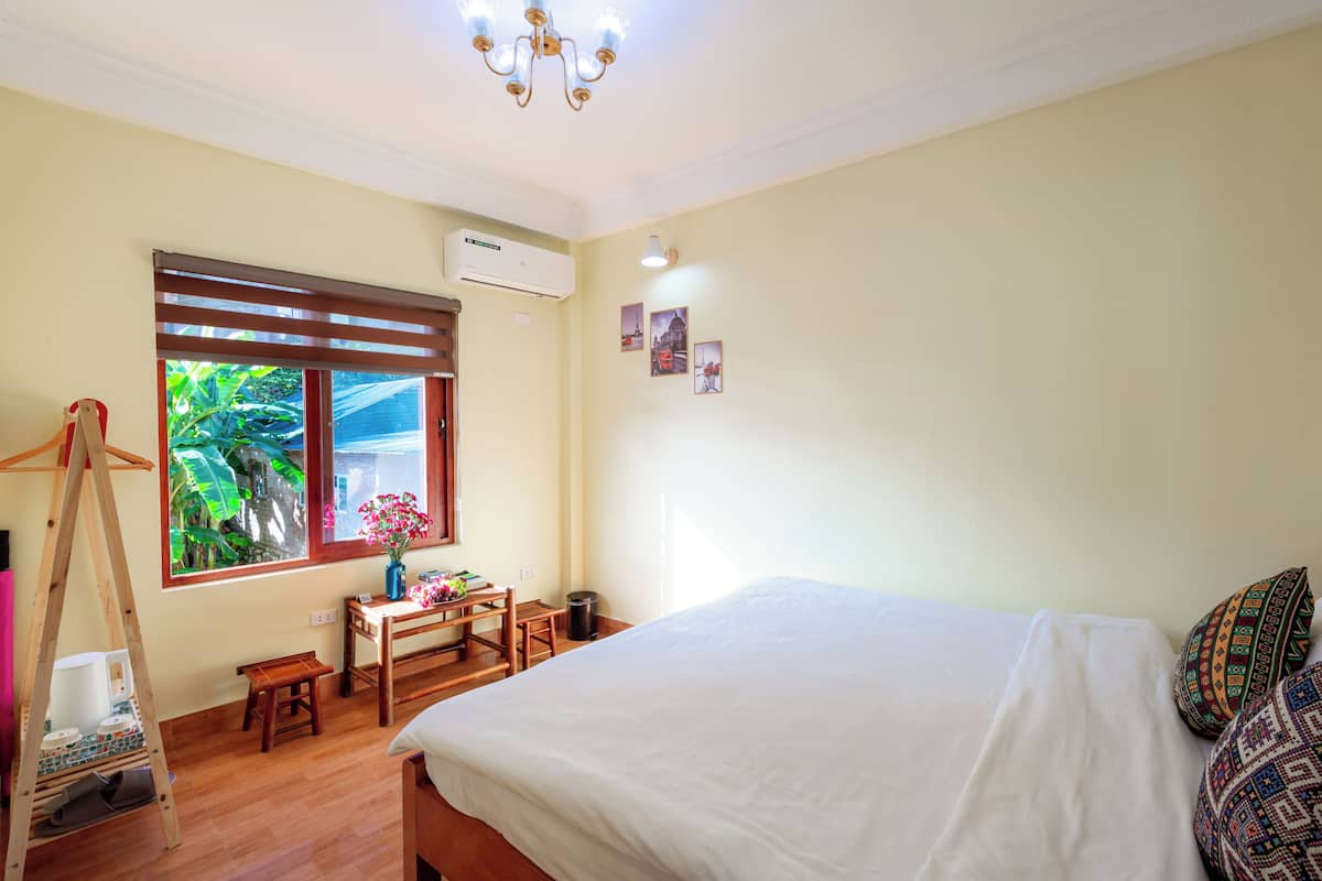 Phòng đôi Tiêu chuẩn, 1 giường cỡ queen, không hút thuốc, quang cảnh vườn | Bộ đồ giường kháng dị ứng, nệm cao su hoạt tính (memory foam) 