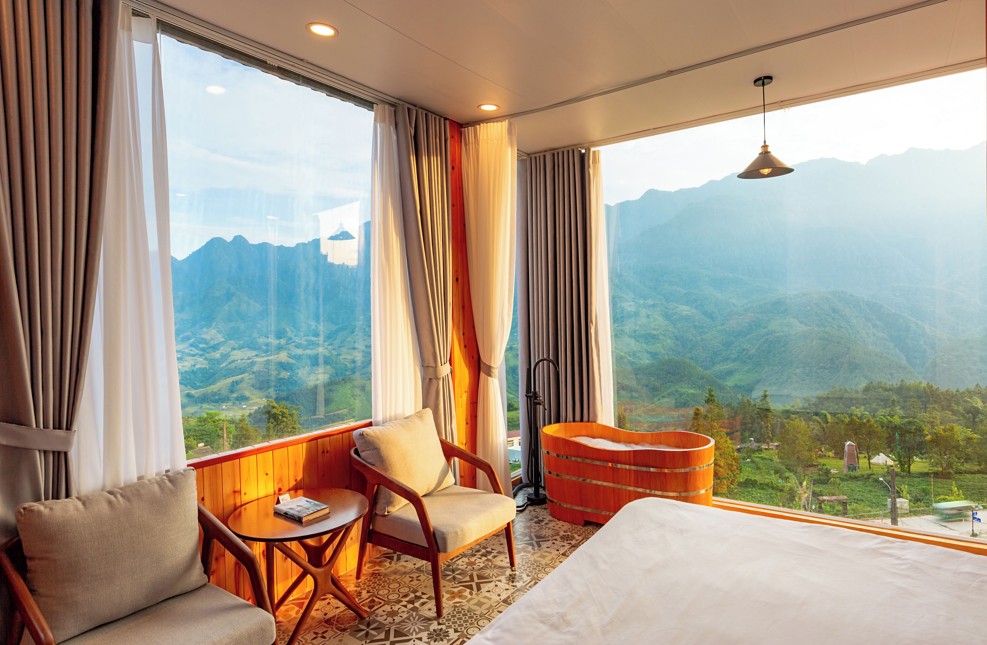 Panoramic Double Room, 1 King Bed, Hot Tub, Mountain View | Hypo-allergenic bedding, memory foam beds, individually decorated