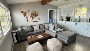 Smart TV, books, video library, stereo