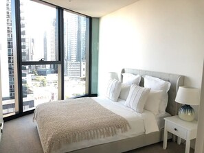 3 chambres, fer et planche à repasser, accès au Wi-Fi (inclus)