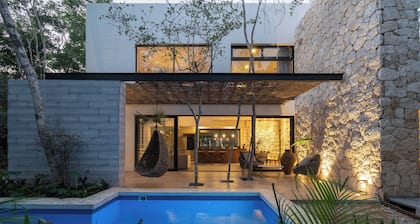 Twelve O’Clock Luxury Villas