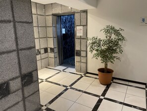 Interior - Private room in the heart of Shinjuku's bustling district (新宿区)