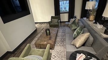 TV connectée, cheminée