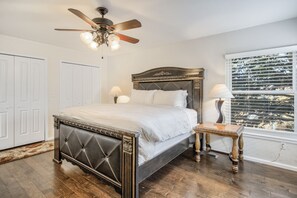 3 bedrooms, desk, laptop workspace, iron/ironing board