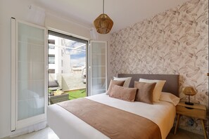 3 bedrooms, iron/ironing board, Internet, bed sheets