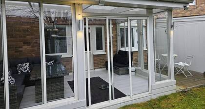 3Br House, Sleeps 7 with Balcony-Garden-Bbq-FreeP