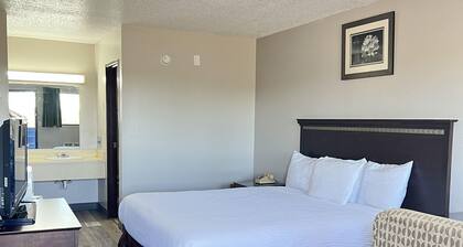 DAYS INN BY WYNDHAM