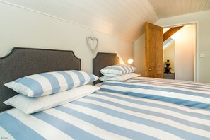 3 habitaciones, tabla de planchar con plancha, cuna de viaje y wifi 
