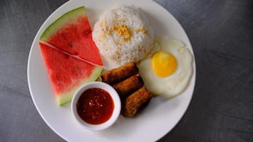 Free daily continental breakfast