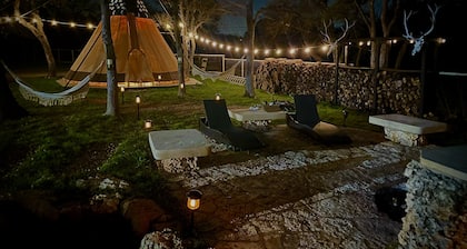 A unique & private country setting, close to everything in North Austin!