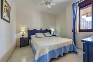 1 bedroom, bed sheets