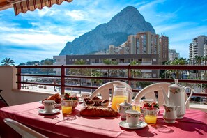 Outdoor dining - ZAFIRO 22B - Front line apartment with sea views and direct access to the beach (Calpe / Calp)