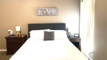 3 chambres, fer et planche à repasser, lit parapluie, Wi-Fi gratuit