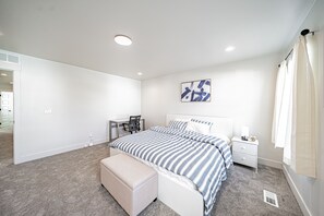 4 Schlafzimmer, Bügeleisen/Bügelbrett, WLAN, Bettwäsche