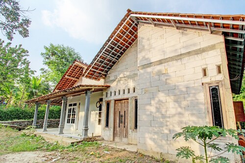 Hotel O Agus Kostel SyariahNearWisata Agro Jollong