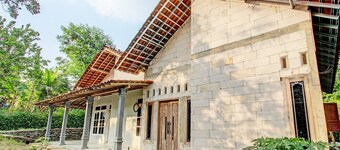 阿古斯伊斯蘭宿舍酒店  