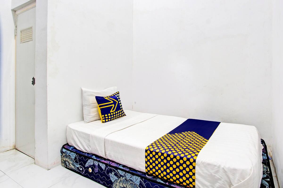 Single Room | Bed sheets