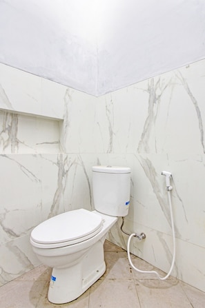 Single Room | Bathroom