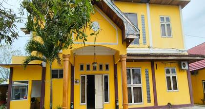 Hotel O Wisma Flamboyan NearTaman Makam Pahlawan