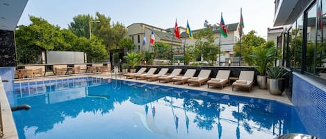 Seasonal outdoor pool