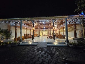 Restaurant - Omah Joglo Bugis (Asrikaton)