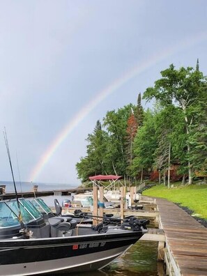 Marina - Lakeside 2 Bedroom Dockside Cabin (Kabetogama)