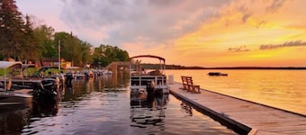 Lakeside 3 Bedroom Lazy Days Cabin on Kab