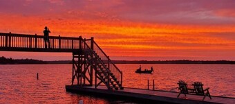 Lakeside 3 Bedroom Lazy Days Cabin on Kab
