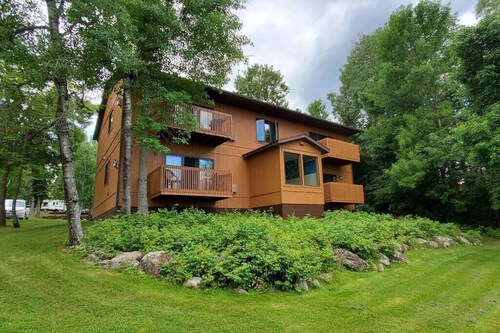 2 Bedroom Loon Villa in Voyageurs National Park