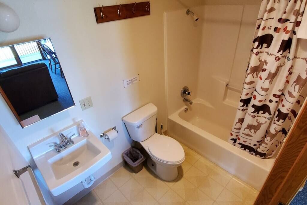 Shower, towels