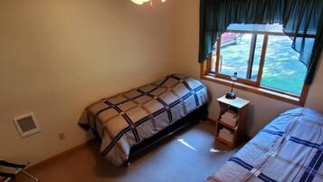 2 bedrooms, WiFi, bed sheets