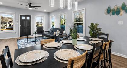 Inviting 4BR 2 5BA Downtown Home With Ample Space