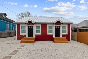4 bedrooms - Inviting 4BR 2 5BA Downtown Home With Ample Space (San Antonio)