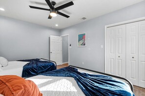 Unclassified image, 5 of 38, button - Inviting 4BR 2 5BA Downtown Home With Ample Space (San Antonio)
