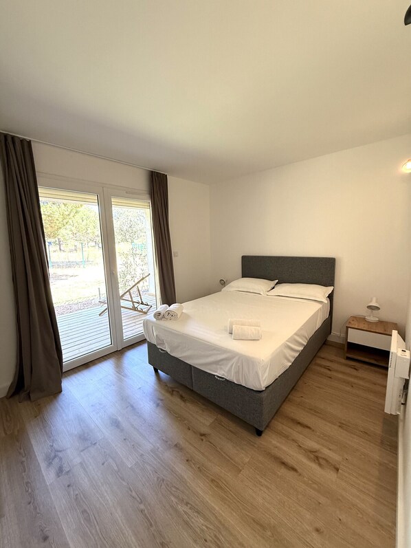 2 quartos, Wi-Fi de cortesia, roupa de cama
