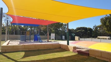 Children’s play area – outdoor