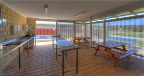 Großer Kühlschrank